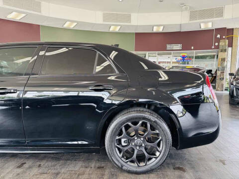 2021 Chrysler 300