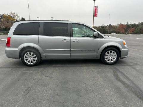 2016 Chrysler Town and Country Touring