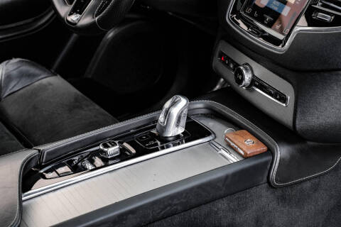 2016 Volvo XC90 T8 eAWD R-Design