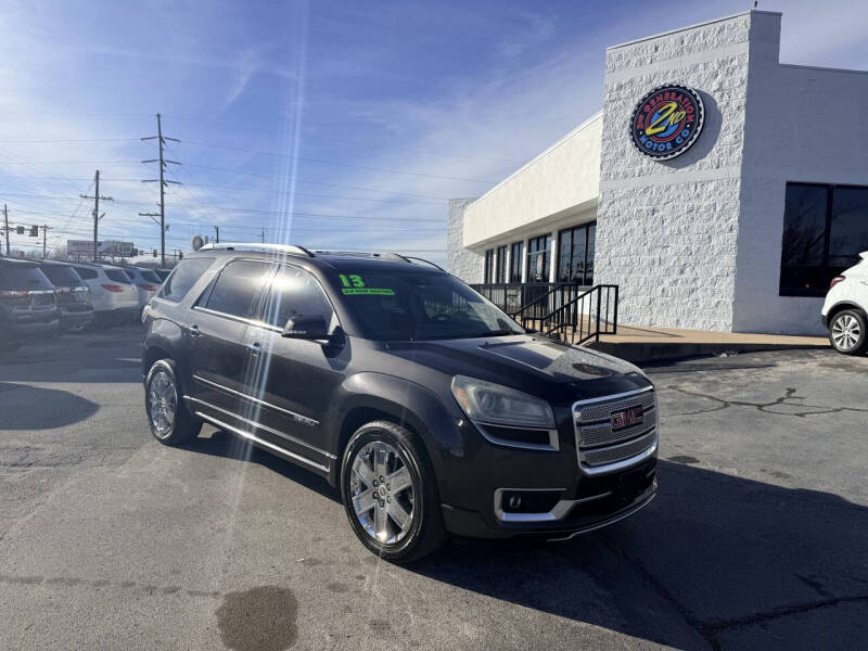 2013 GMC Acadia Denali's photo