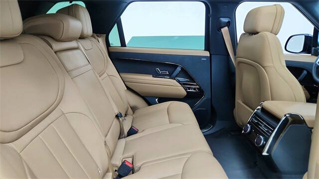 2024 Land Rover Range Rover Sport P360 SE