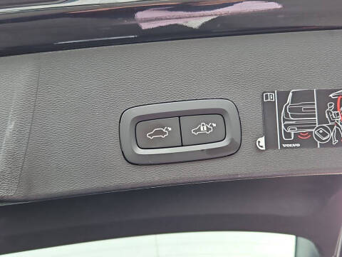 2022 Volvo XC40 T5 Momentum