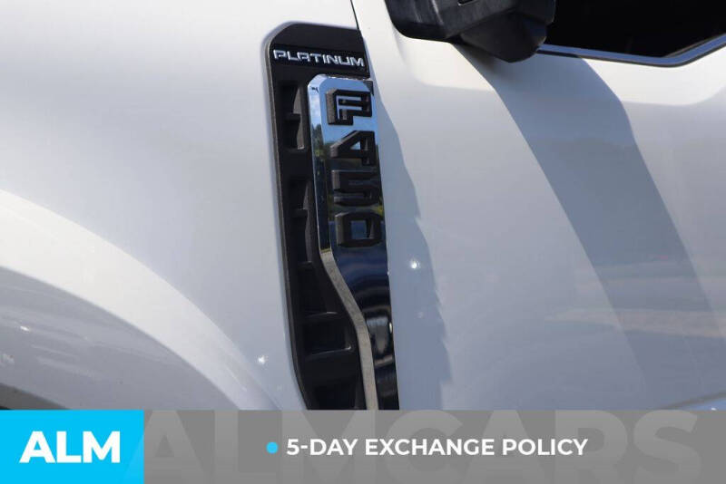 2024 Ford F-450 Super Duty Platinum