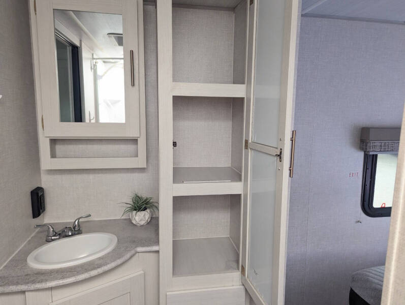 2022 Forest River R-Pod 202 / 25ft