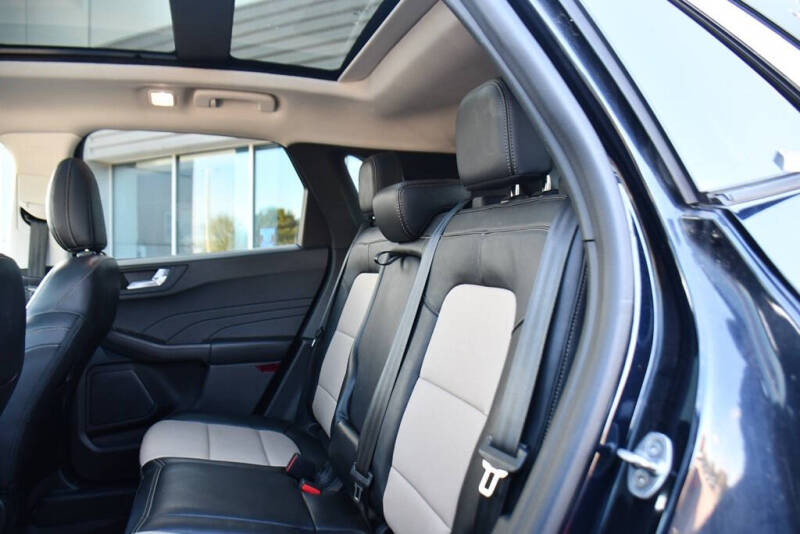 2021 Ford Escape Titanium