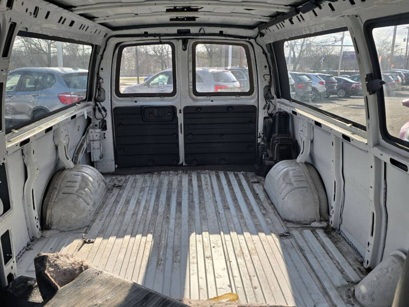 2017 GMC Savana 2500