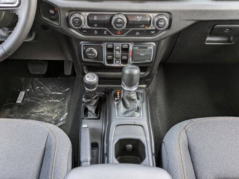 2025 Jeep Gladiator Sport S