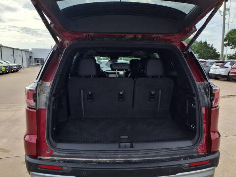 2024 GMC Acadia Elevation