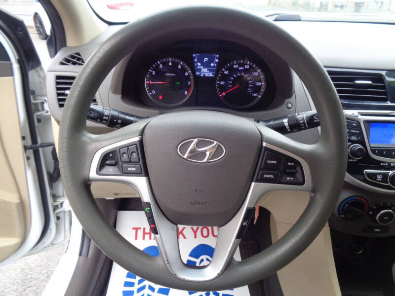 2013 Hyundai Accent GLS