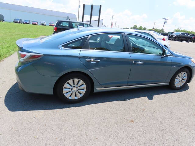 2016 Hyundai SONATA Hybrid for sale at Modern Automotive Group LLC in Lafayette, TN