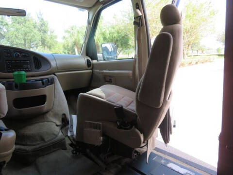 2006 Ford E-Series E-250 SD