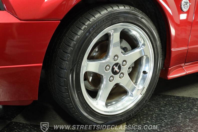 2004 Ford Mustang GT Deluxe