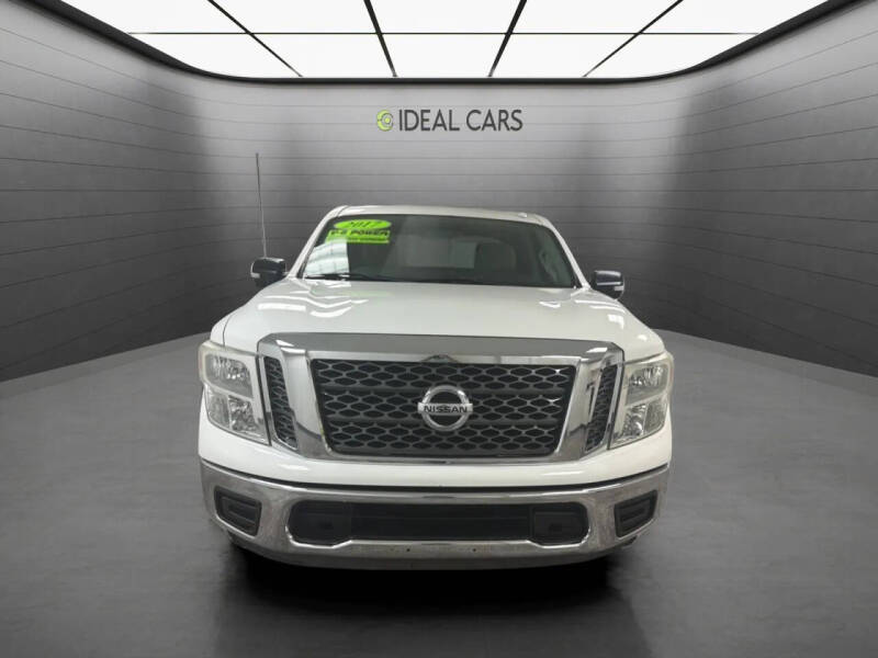 2017 Nissan Titan