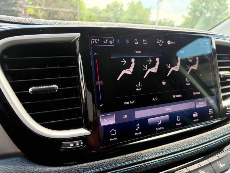 2021 Chrysler Pacifica Touring L