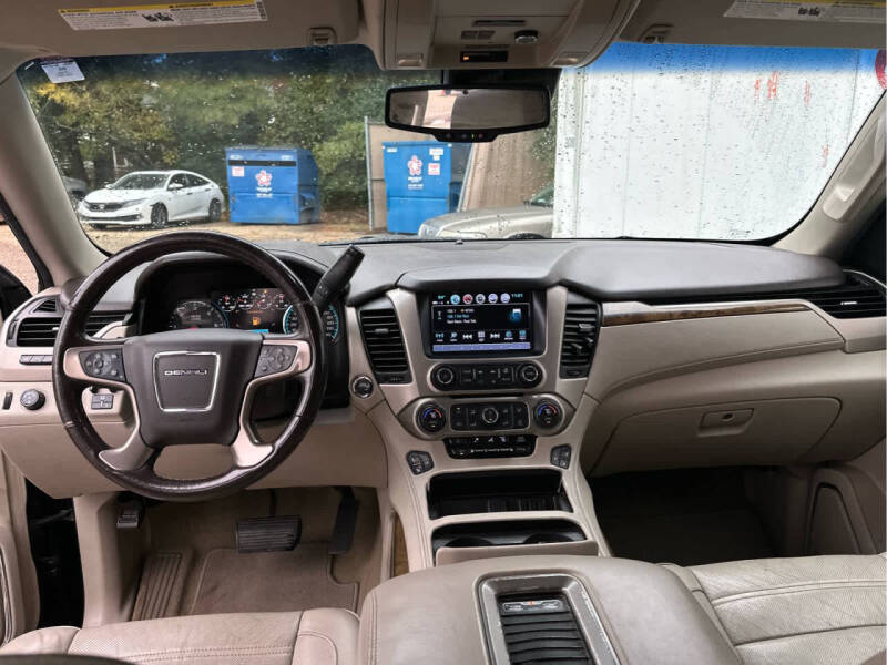 2017 GMC Yukon Denali