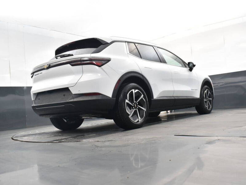 2026 Chevrolet Equinox EV LT 2