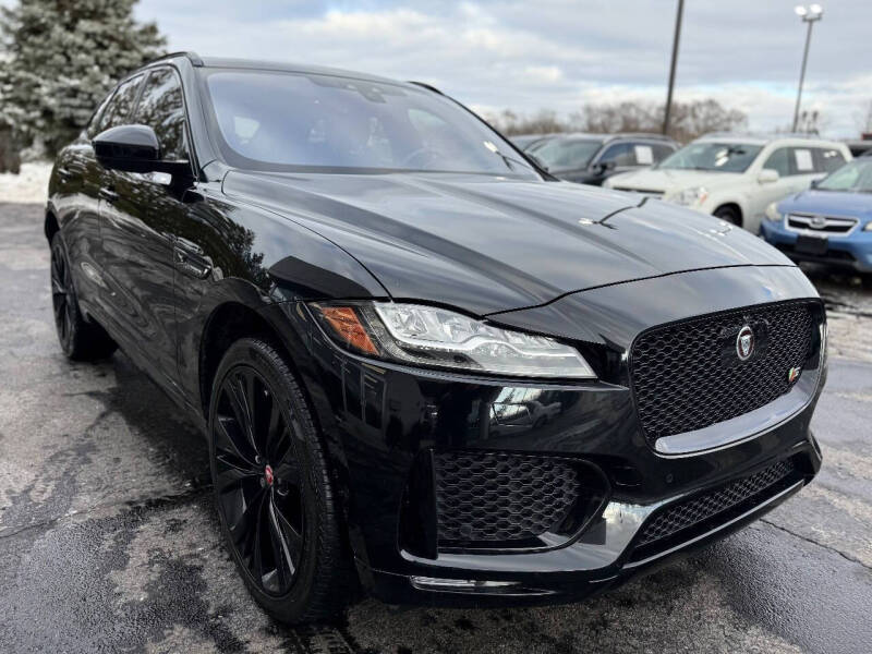 2019 Jaguar F-PACE S
