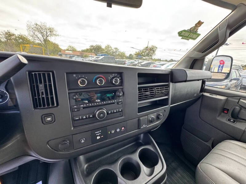 2020 Chevrolet Express 2500