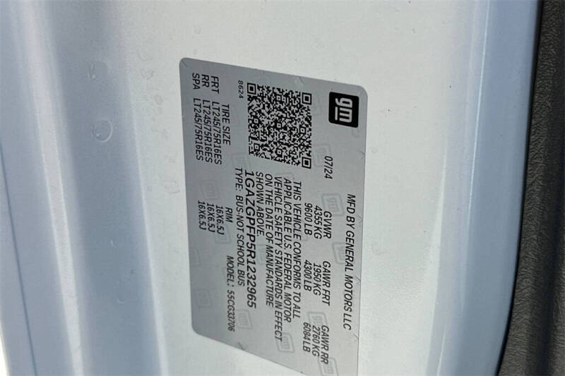 2024 Chevrolet Express LT 3500