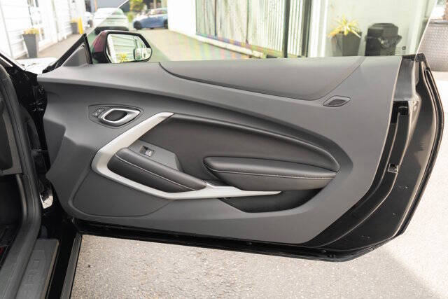 2022 Chevrolet Camaro 31