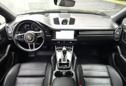 2023 Porsche Cayenne Platinum Edition