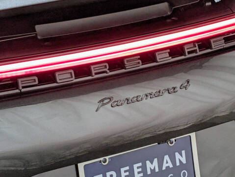 2022 Porsche Panamera 4