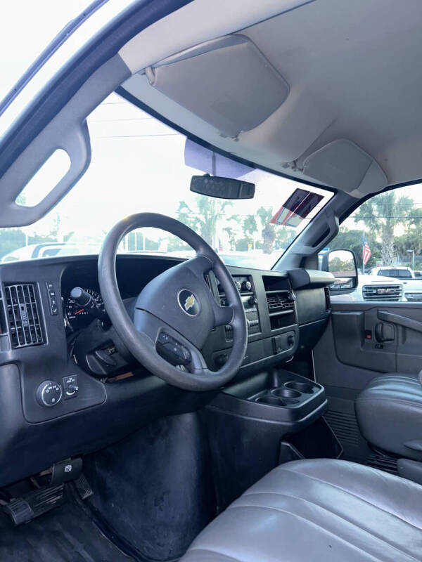 2017 Chevrolet Express 2500