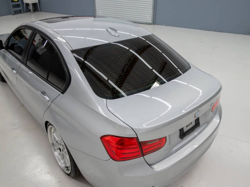 2012 BMW 3 Series 328i