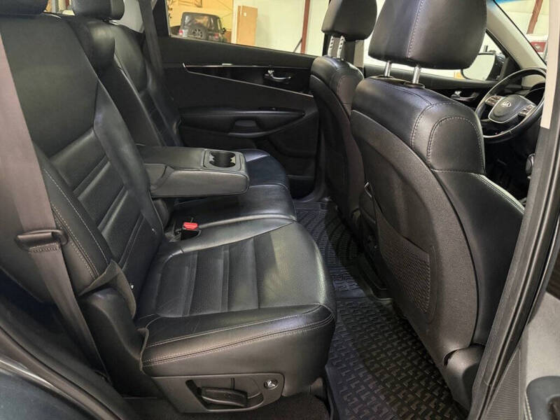 2020 Kia Sorento EX V6