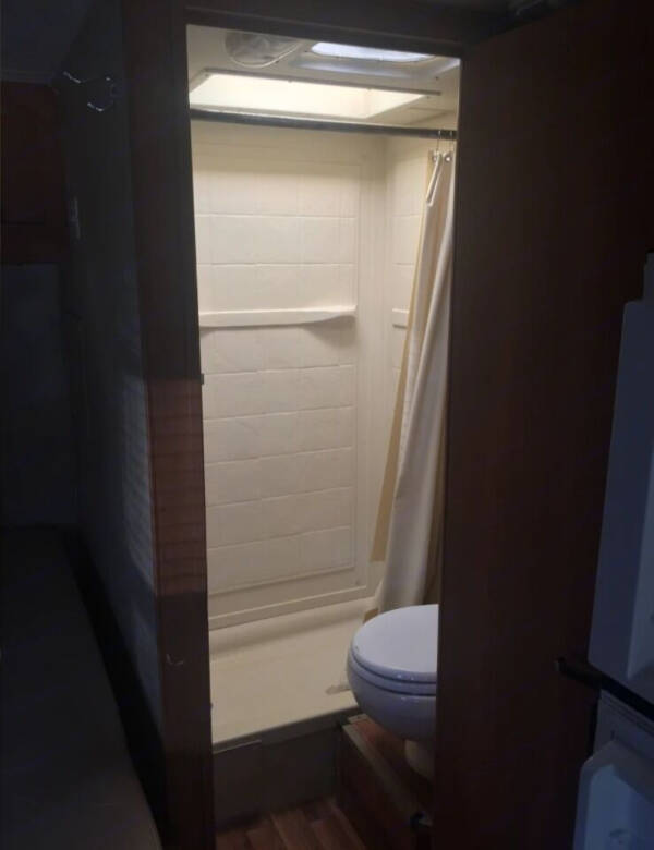 2003 Ford E-Series E-250 SD