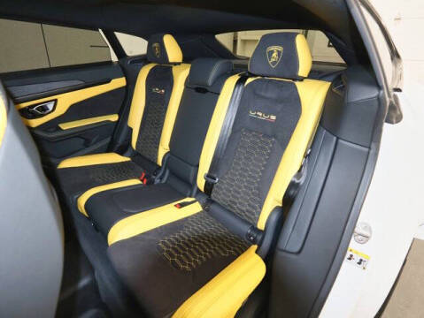 2022 Lamborghini Urus
