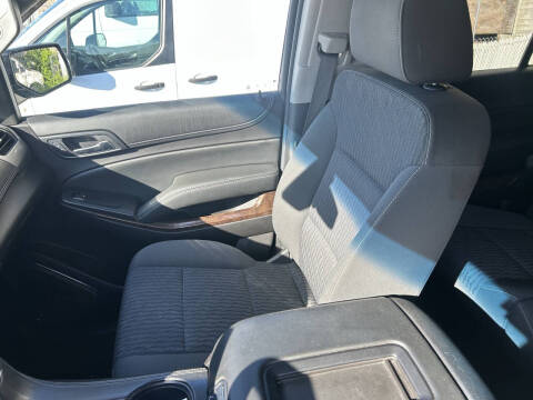 2017 Chevrolet Suburban LS