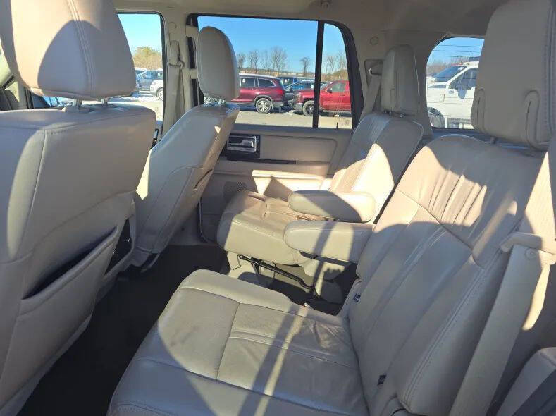 2017 Lincoln Navigator Select
