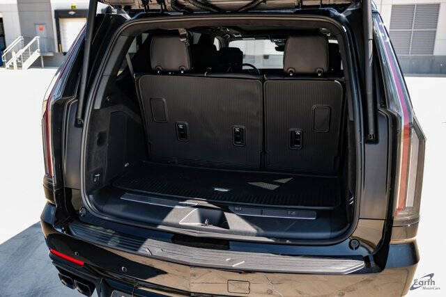 2025 Cadillac Escalade-V