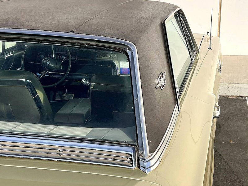 1965 Ford Thunderbird