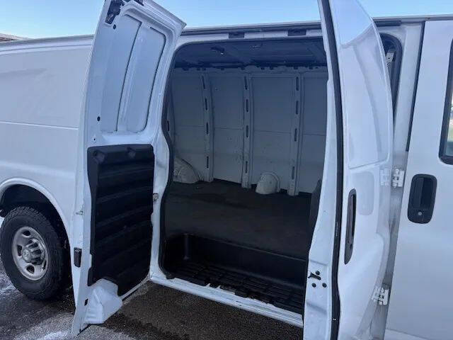 2021 Chevrolet Express 2500