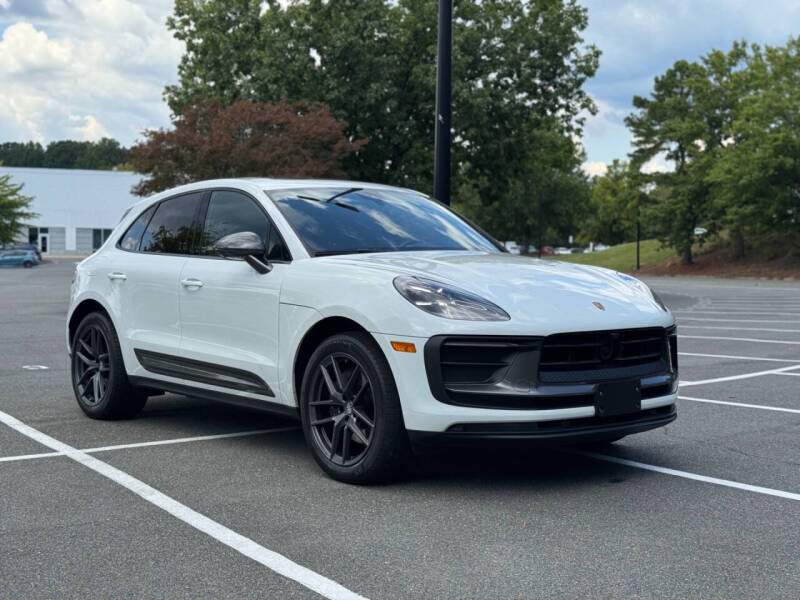 2023 Porsche Macan T