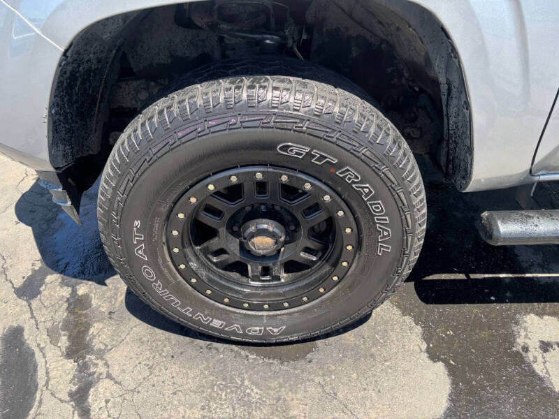 2019 Toyota Tacoma SR