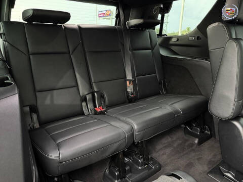 2022 Cadillac Escalade Luxury
