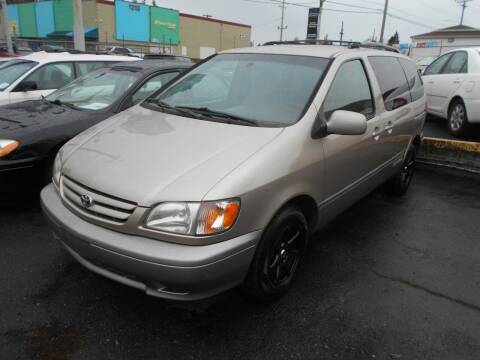 2002 Toyota Sienna for sale at Family Auto Network in Portland OR
