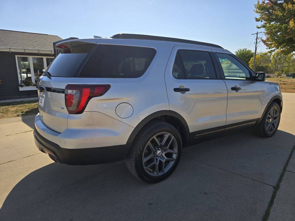 2016 Ford Explorer for sale at Bigfoot Auto in Hiawatha, IA