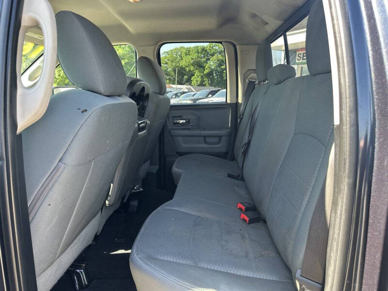 2016 RAM 1500 SLT