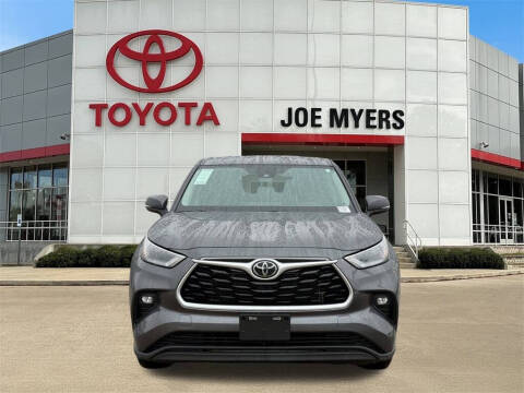 2023 Toyota Highlander LE