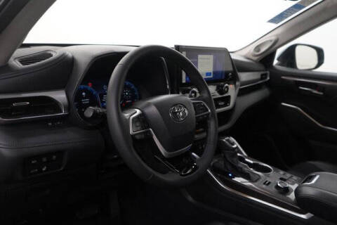 2024 Toyota Highlander Platinum