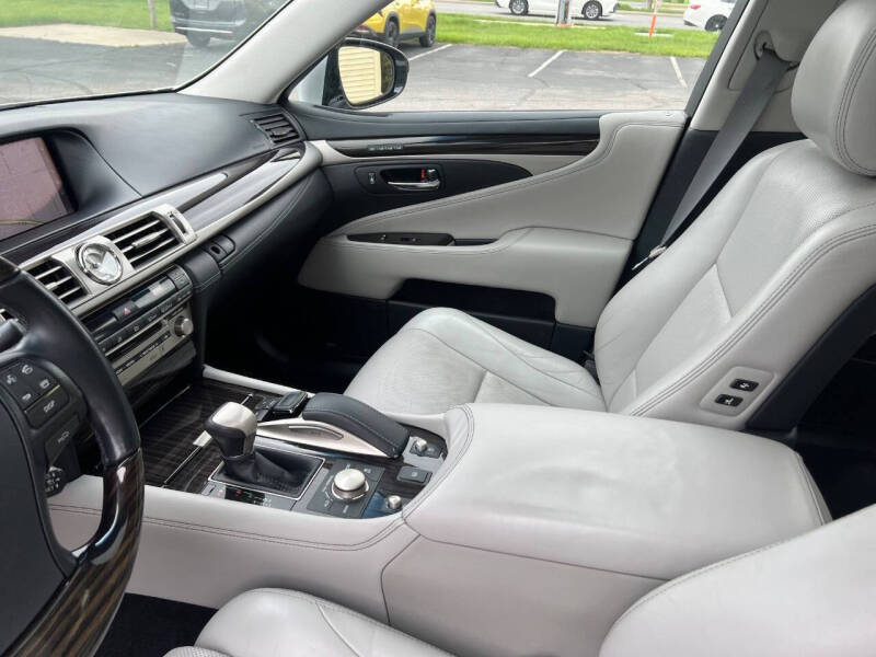 2017 Lexus LS 460