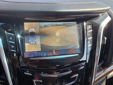 2017 Cadillac Escalade Luxury