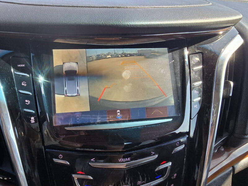 2017 Cadillac Escalade Luxury