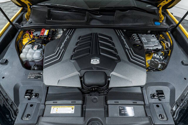 2023 Lamborghini Urus Performante