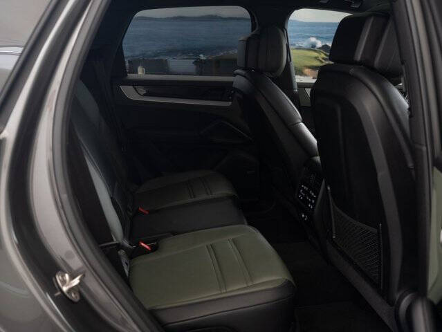 2024 Porsche Cayenne