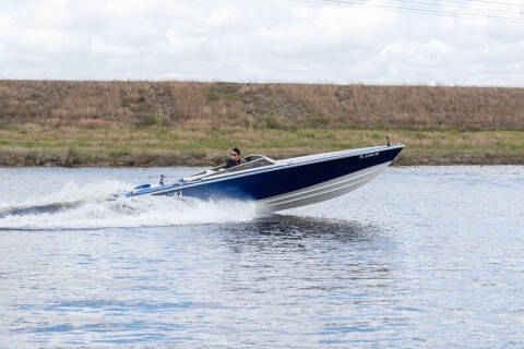 1994 Donzi Marine Classic 22